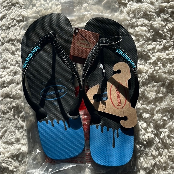 🍁 - Havaianas Black and Blue Flip Flops - Picture 1 of 4